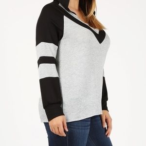 Plus Size Contrast Hooded Long Sleeve Top - Gray